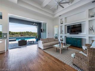 4910 Andros Dr, Naples, FL 34113-7420