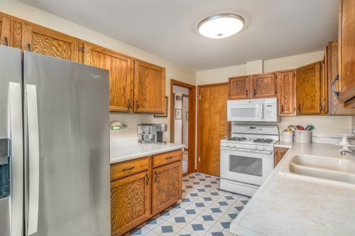 1616 Homecrest Ave, Kalamazoo MI  49001-4352 exterior