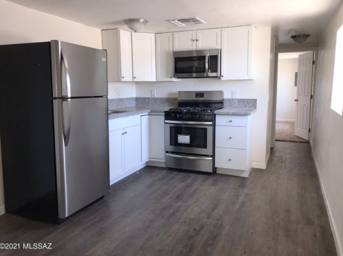 10473 Nogales Hwy, Tucson AZ 85706-1347 exterior