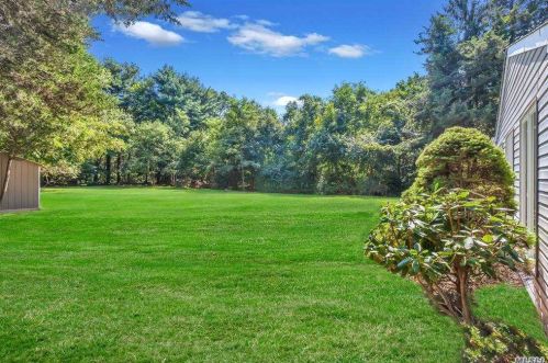 1345 Locust Ave, Bohemia NY 11716-2183 exterior