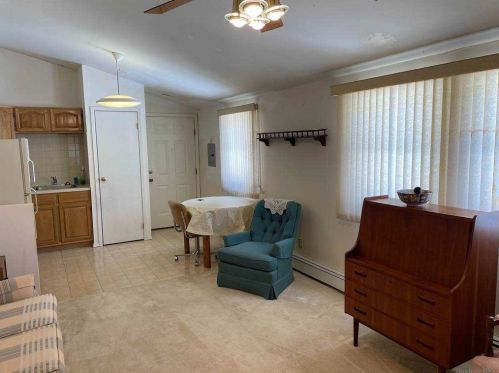 4 Dolly Dr, Commack NY 11725-2305 exterior