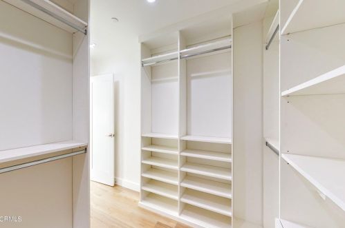 1030 Dunes St, Oxnard, CA 93035-1124