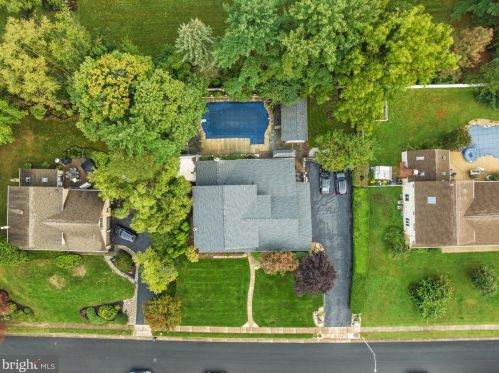 3883 Dempsey Ln, Huntingdon Valley PA  19006-1901 exterior