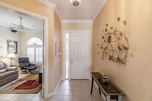 3953 Isla Ciudad Ct, Naples FL 34109-0332 exterior