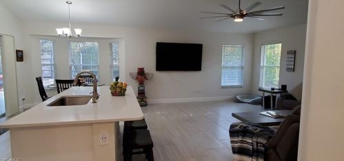 4290 3 Ave, Naples FL 34119-2938 exterior