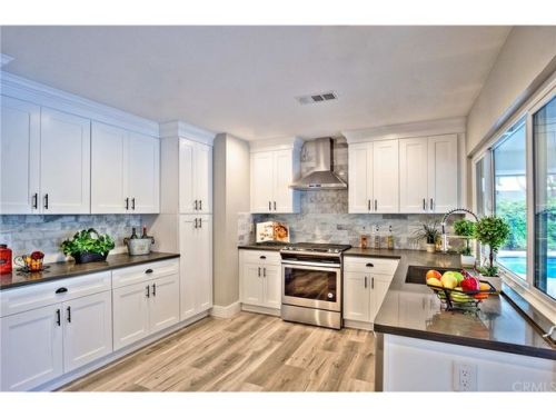 764 Arbolado Dr, Fullerton CA  92835-1808 exterior