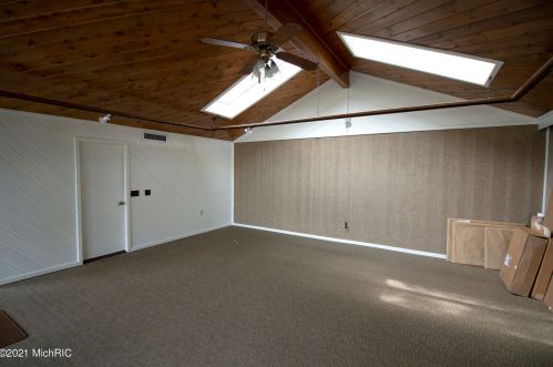 218 Gladys St, Kalamazoo MI  49002-2919 exterior