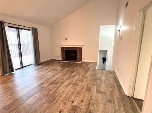 47 Dunwoody Springs Dr, Atlanta GA  30328-4555 exterior