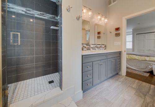 6553 Tahoma Ave, Chicago IL 60646-1134 exterior