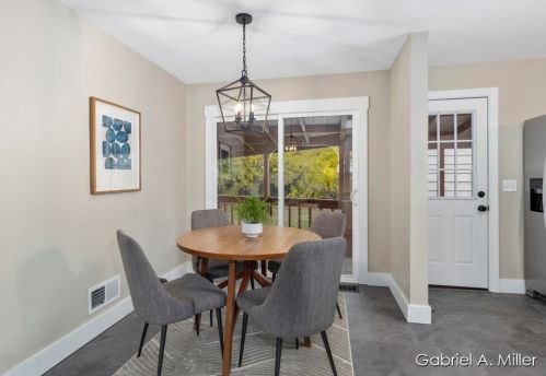 745 Cricklewood St, Wyoming MI exterior