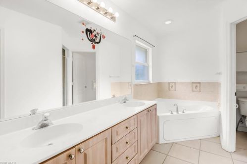 3520 20 Ave, Naples FL 34117-9197 exterior