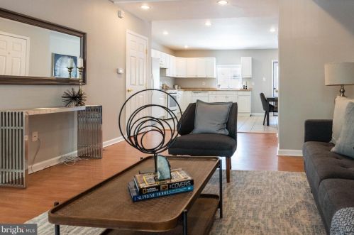 2524 Hagert St, Philadelphia, PA 19132-4231