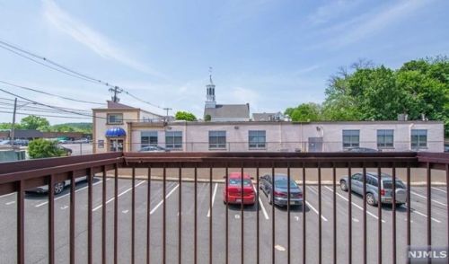 190 Morris Ave, Springfield NJ 07081-1110 exterior