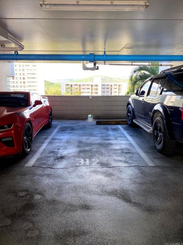 3045 Ala Napuaa Pl, Honolulu HI  96818-2792 exterior