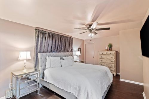 4020 Prospect Ave, Milwaukee WI 53211-2116 exterior