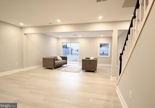 9314 Academy Rd, Philadelphia PA  19114-3523 exterior