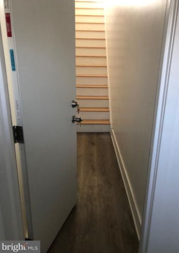 2051 9 St, Philadelphia PA 19147-4628 exterior