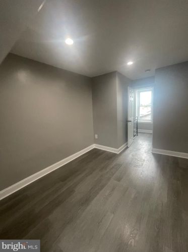 6217 Chestnut, Philadelphia PA 19104-3120 exterior