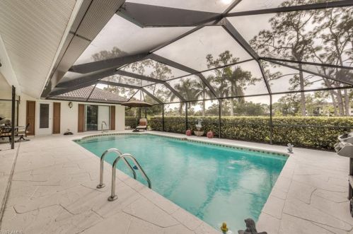 142 Palmetto Dunes Cir, Naples FL 34113-7562 exterior