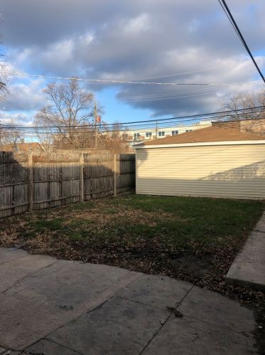 837 Homan Ave, Chicago IL 60655-2610 exterior