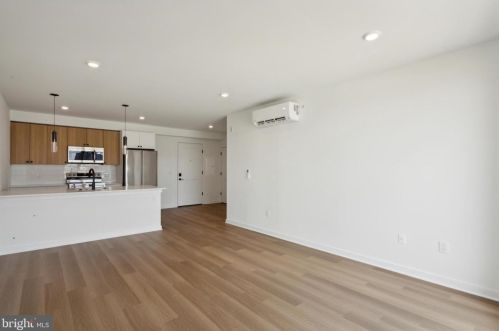 828 2nd St, Philadelphia PA exterior