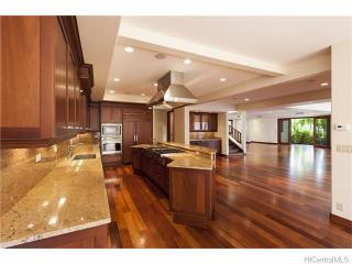 4830 Kolohala St, Honolulu HI  96816-5228 exterior