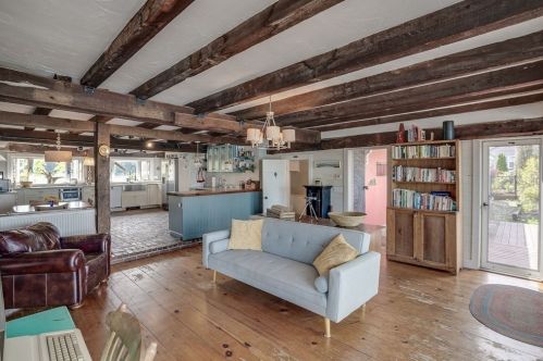 672 Washington St, Gloucester MA 01930-1335 exterior