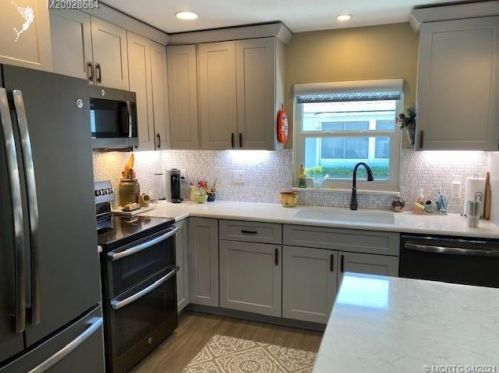 937 Savannas Point Dr, Fort Pierce, FL 34982-6868