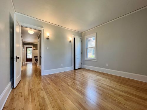 4532 Newhall St, Milwaukee WI 53211-1527 exterior