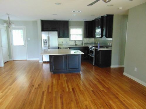 210 55th St, Austin TX  78751-1206 exterior