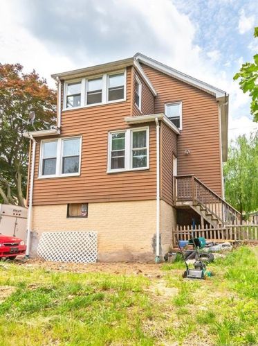 5 Commonwealth Ave, New Britain CT  06053-2913 exterior