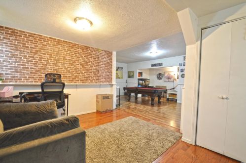 214 Lawrence St, Mishawaka IN 46545-6123 exterior