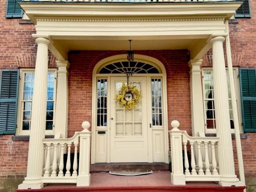 418 Longmeadow St, Springfield MA  01106-1315 exterior