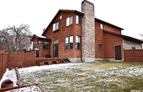 8147 Maio Dr, Sandy UT 84093-6773 exterior