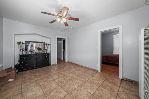 5346 Washtenaw Ave, Chicago IL  60625-3415 exterior