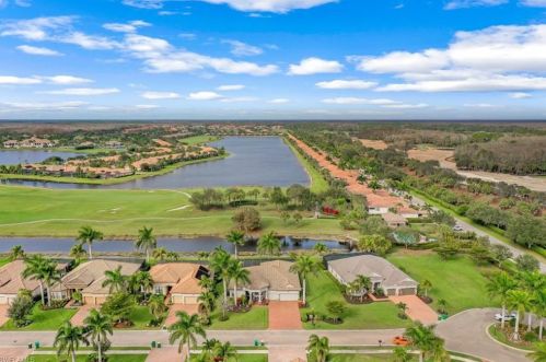 10153 Biscayne Bay Ln, Naples, FL 34120-3754