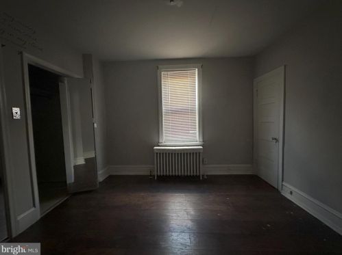 5627 Larchwood Ave, Philadelphia PA 19143-1909 exterior