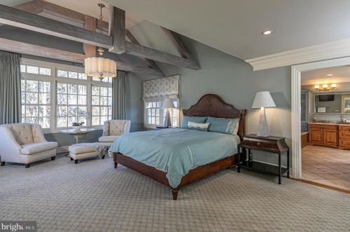 219 Edgerstoune Rd, Princeton NJ 08540-6716 exterior