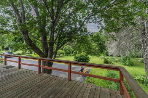 374 Washington St, Dover NH 03820-3635 exterior