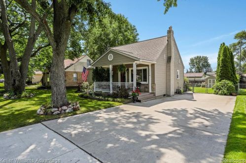 2948 Corinthia Dr, Rochester, MI 48309-4331