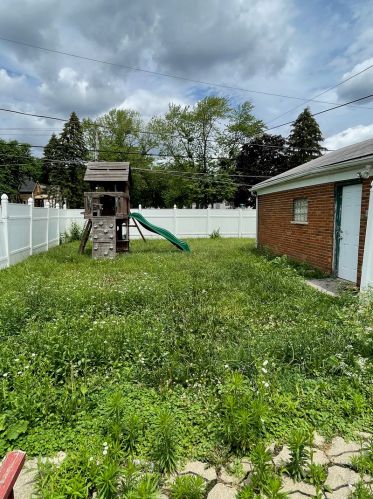 3140 Whipple Dr, Chicago IL  60803-5880 exterior