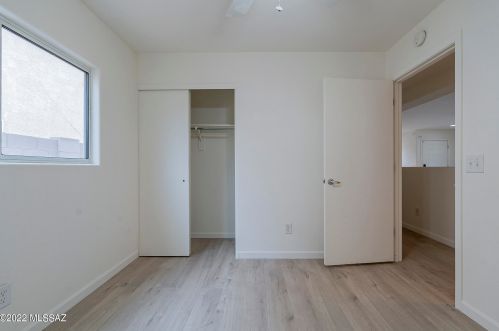 6419 Sunrise Vly Dr, Tucson AZ 85706-4979 exterior