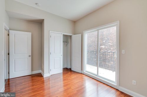 1012 24 St, Philadelphia PA 19146-2446 exterior