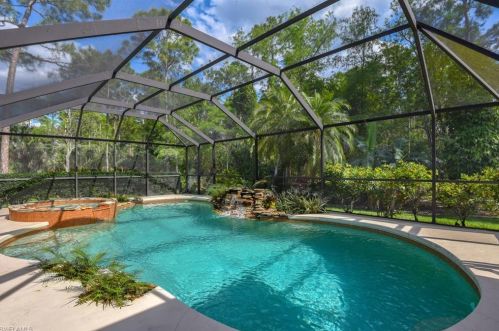 3380 3 Ave, Naples FL 34117-3019 exterior