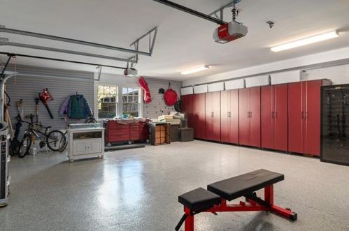 467 Burlington Rd, Atlanta GA 30307-1106 exterior