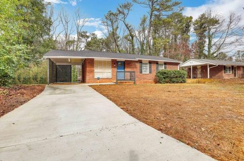 2809 Crescendo Dr, Atlanta, GA 30318-6045