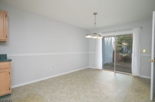 2005 Scarlett Dr, Hackettstown NJ 07840-4523 exterior