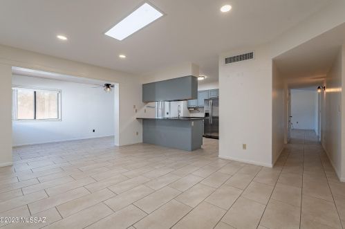 4801 Red Wolf Dr, Tucson AZ  85742-8825 exterior