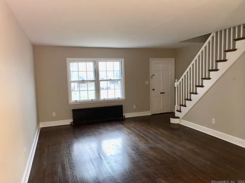 95 Middle Tpke, Manchester, CT 06040-4050