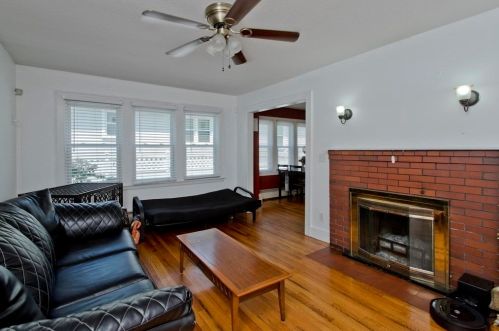 87 Lakevilla Ave, Springfield MA  01109-1405 exterior